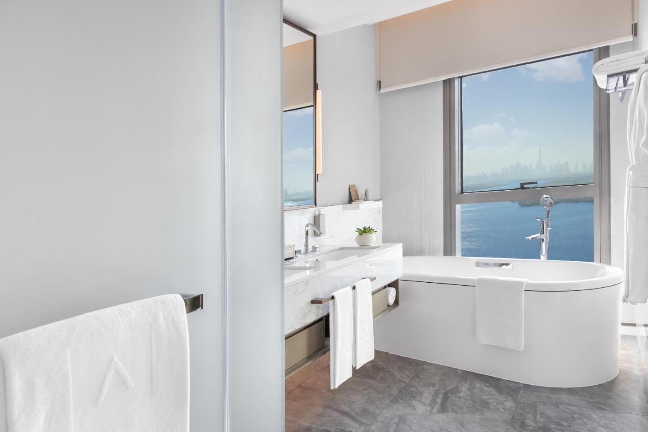 Hotel Address Creek Harbour Dubai Exterior foto Bathroom