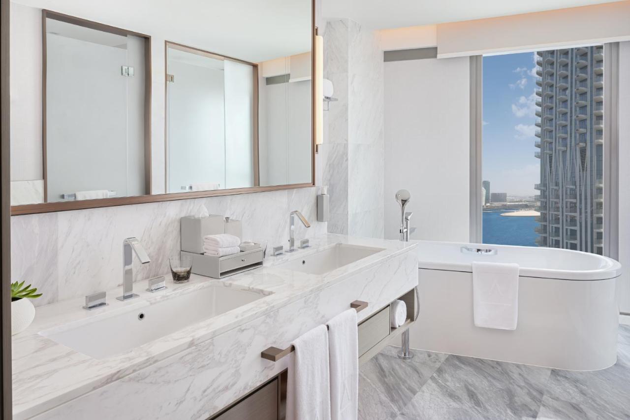 Hotel Address Creek Harbour Dubai Exterior foto Bathroom