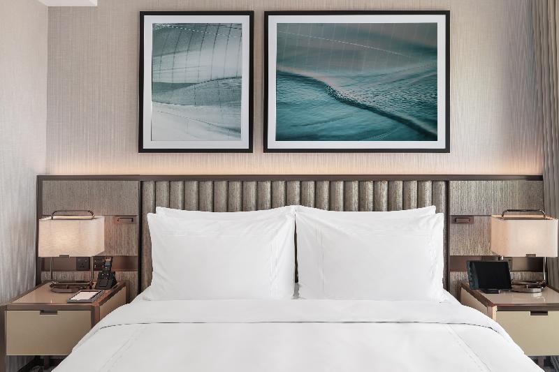 Hotel Address Creek Harbour Dubai Exterior foto Artwork by Mark Rothko