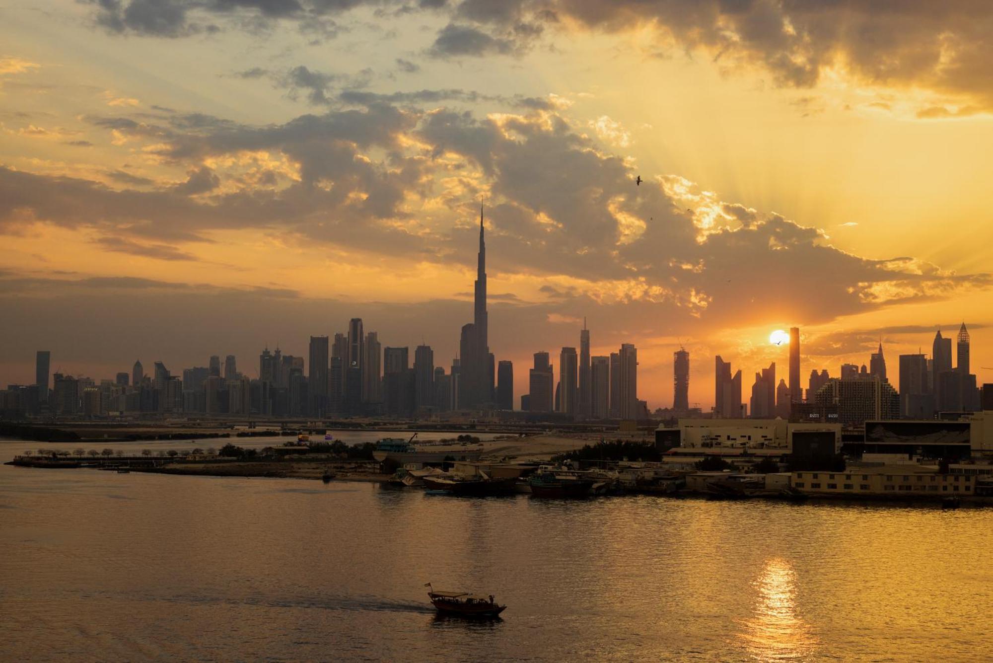 Hotel Address Creek Harbour Dubai Exterior foto Dubai skyline